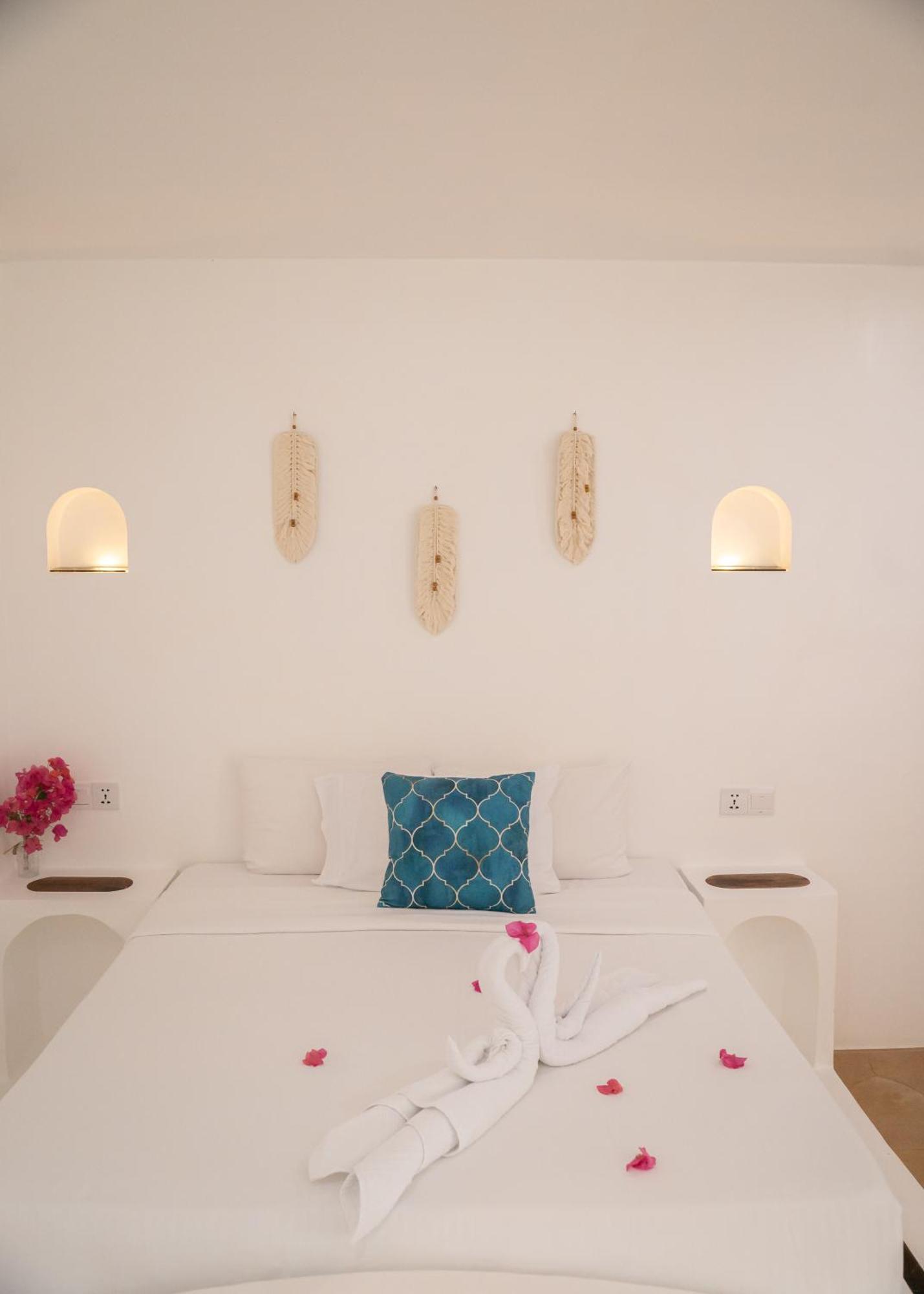 Secret Paradise Hotel