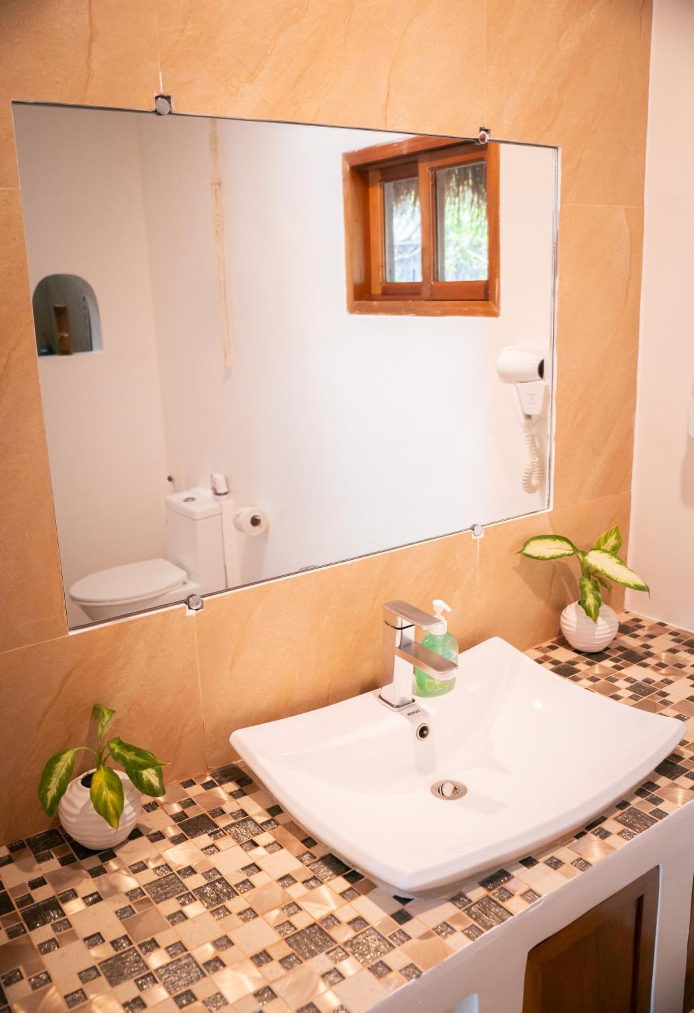 Hotel Secret Paradise *