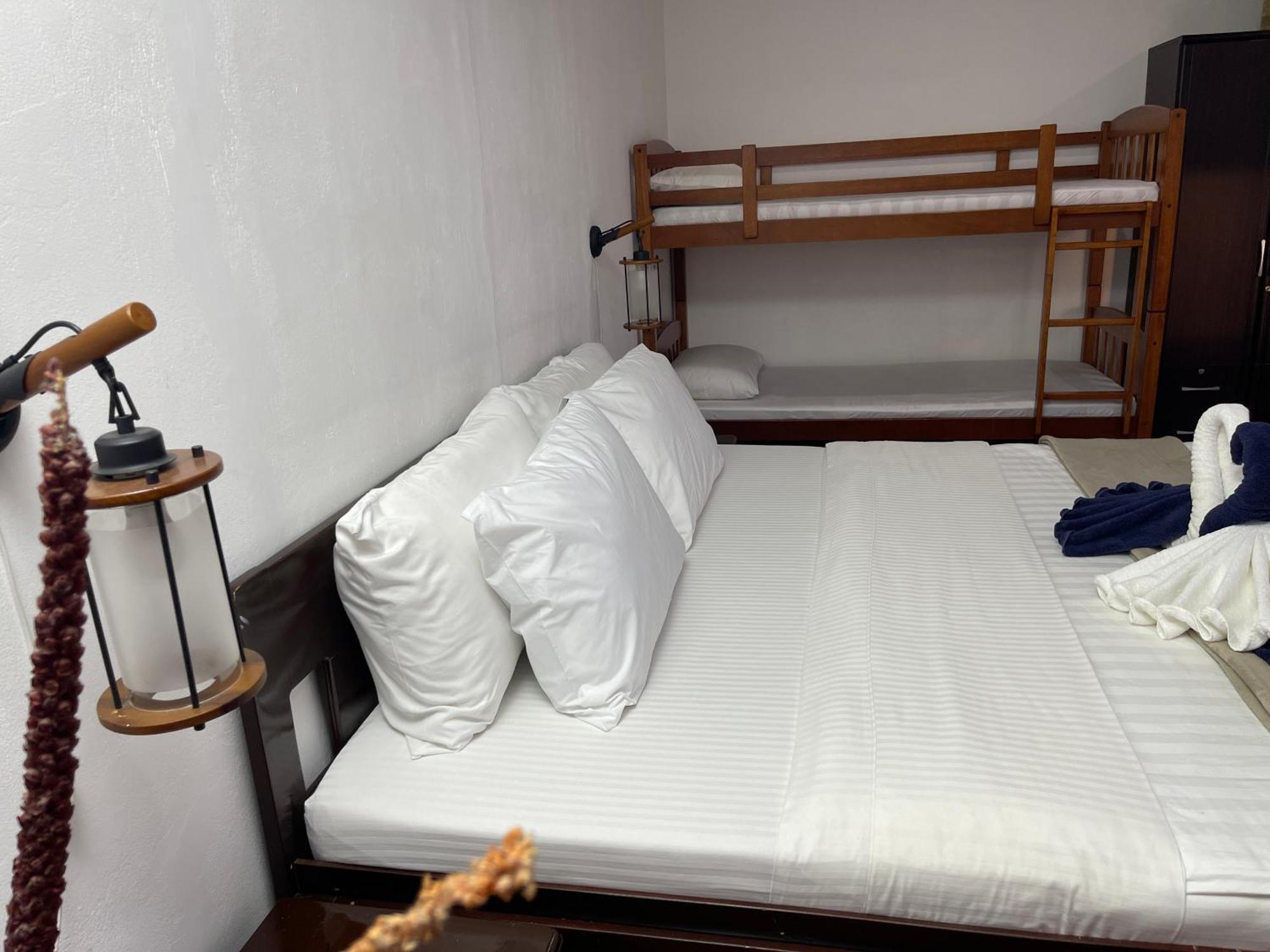 Parrot Resort 3*
