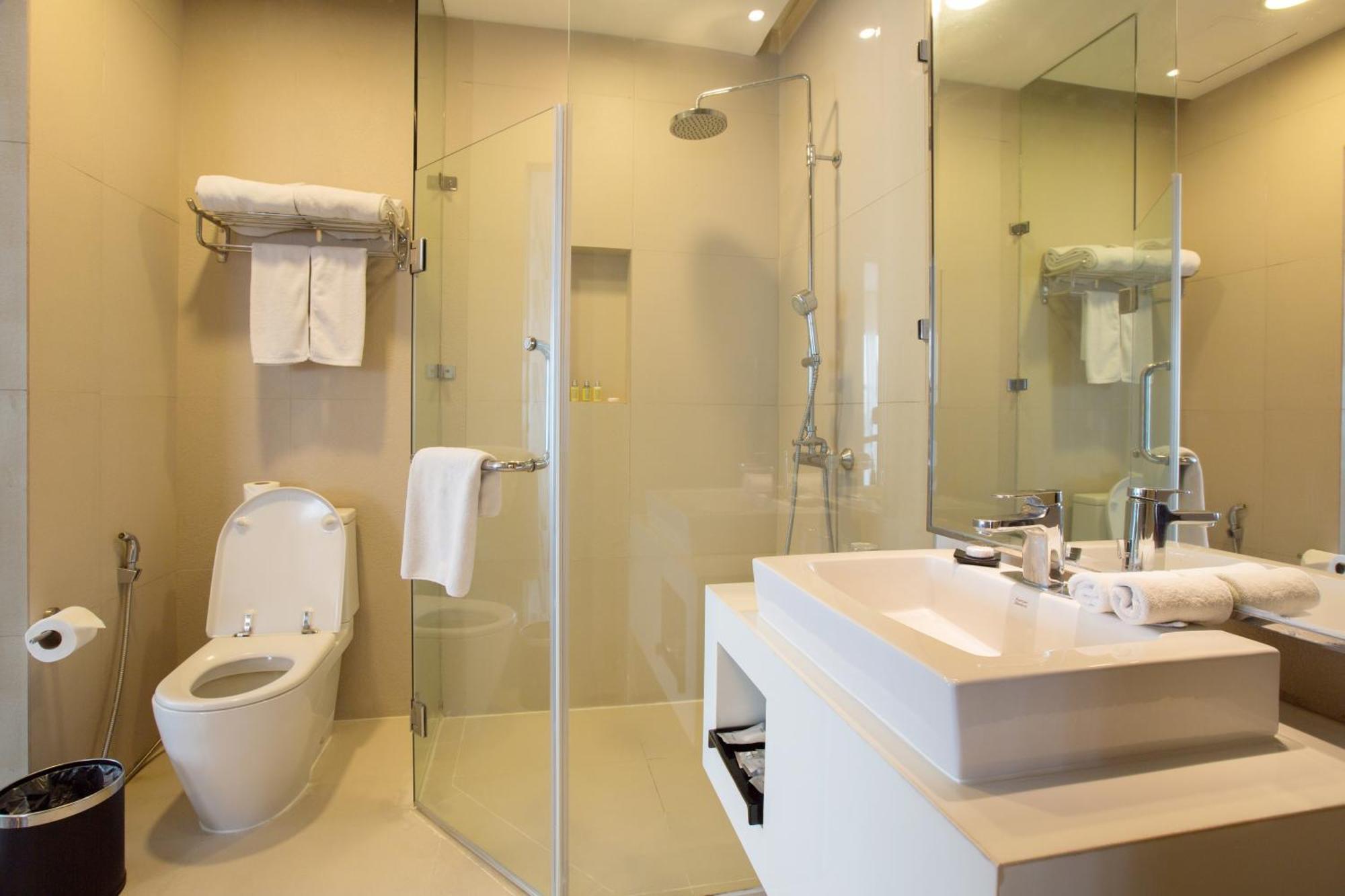 Lex Hotel 4*