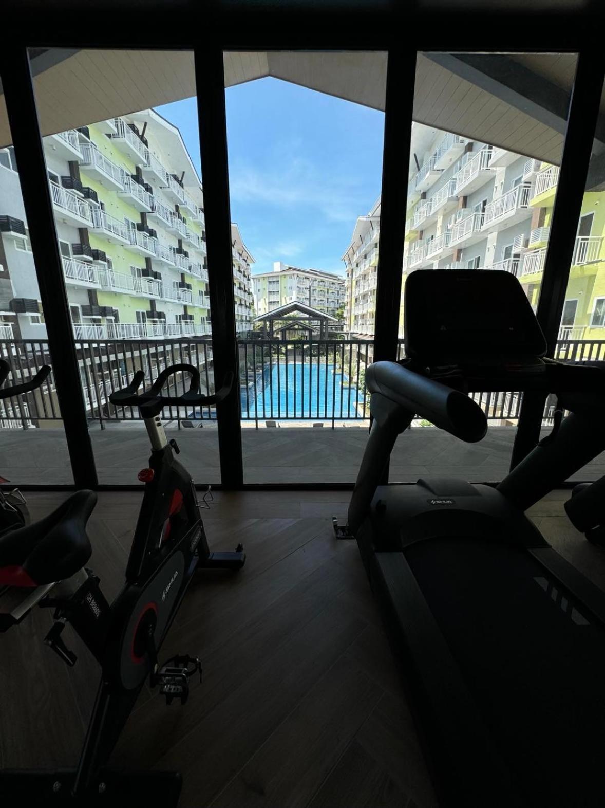 Aparthotel 1 Bedroom With Balcony Near Airport *
