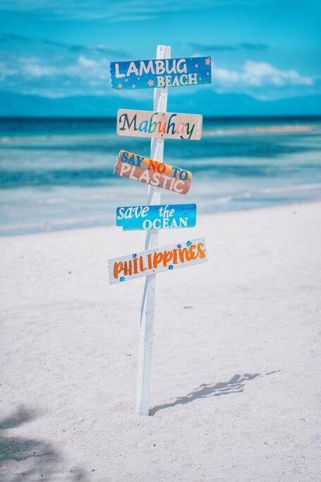The Verge Cebu Beachfront Exclusive King Bed Pool - 12 Minutes To Kawasan Falls Canyoneering