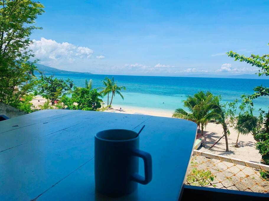 The Verge Cebu Beachfront Exclusive King Bed Pool - 12 Minutes To Kawasan Falls Canyoneering Villa *