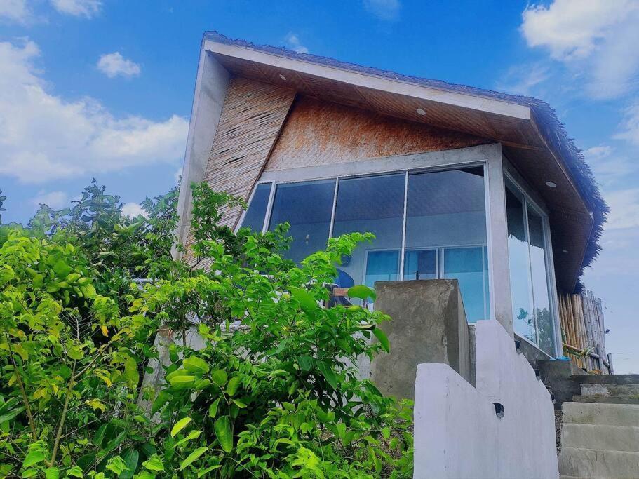 Villa The Verge Cebu Beachfront Exclusive King Bed Pool - 12 Minutes To Kawasan Falls Canyoneering *