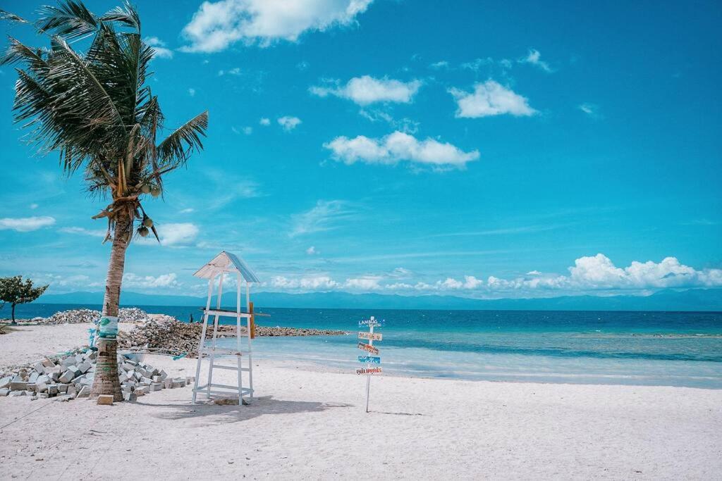 Villa The Verge Cebu Beachfront Exclusive King Bed Pool - 12 Minutes To Kawasan Falls Canyoneering