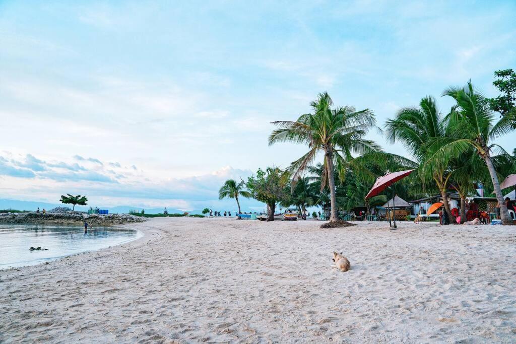 The Verge Cebu Beachfront Exclusive King Bed Pool - 12 Minutes To Kawasan Falls Canyoneering Badian