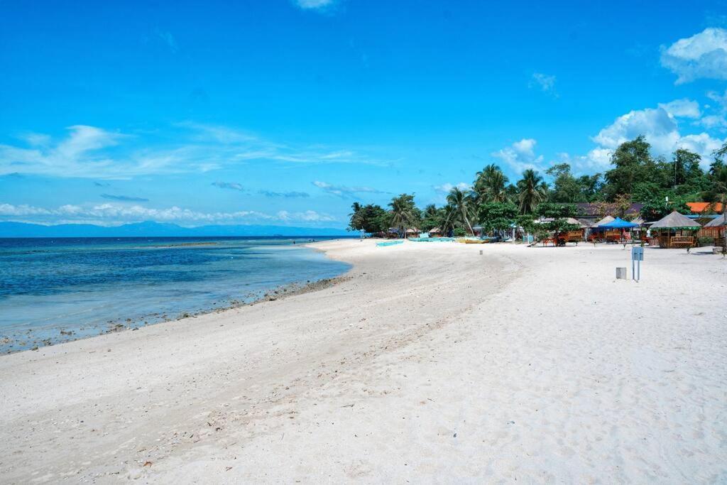 The Verge Cebu Beachfront Exclusive King Bed Pool - 12 Minutes To Kawasan Falls Canyoneering Badian