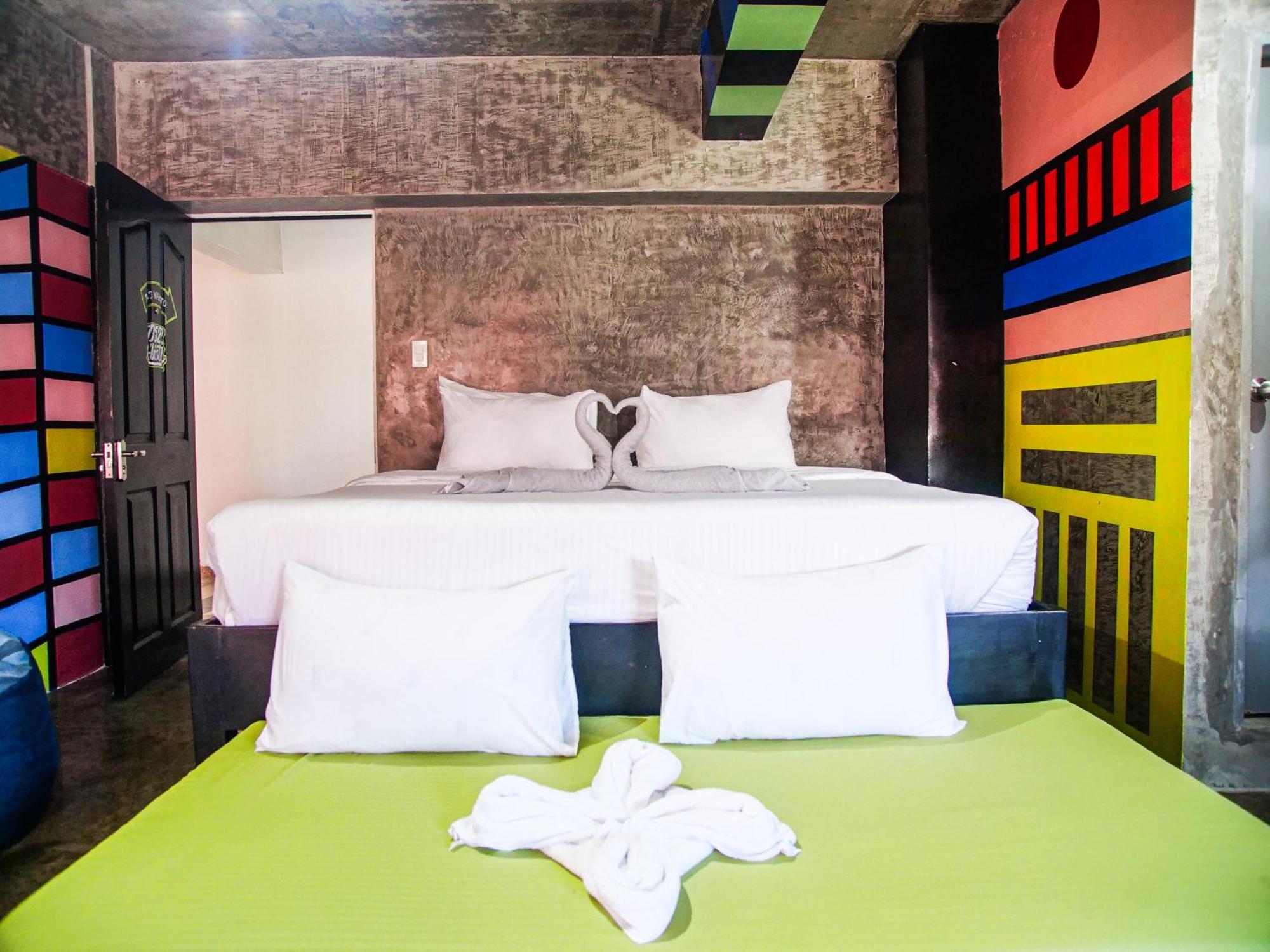 D522 At Kiener Hills - Near Cebu Airport Bed & Breakfast