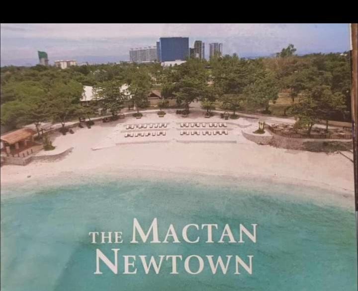 Mactan Newtown 8 Boulevard Deluxe Ocean View Apartment