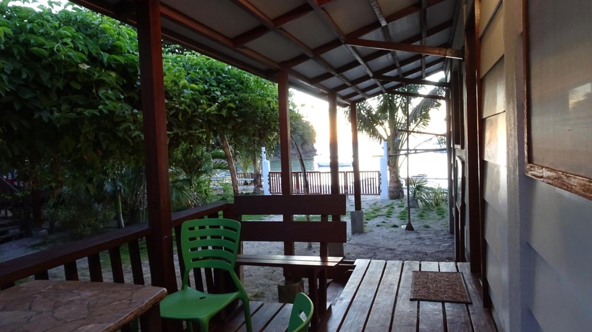 Threshershack Hostel *