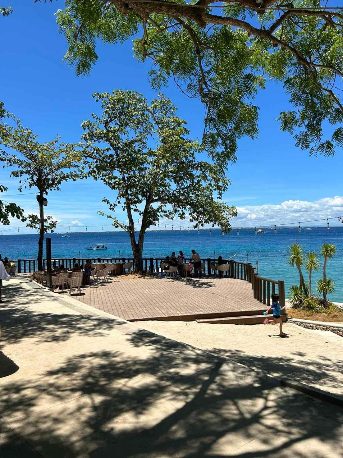 One Pacific Seaview Mactan Newtown Lapu-lapu * Lapu-Lapu City