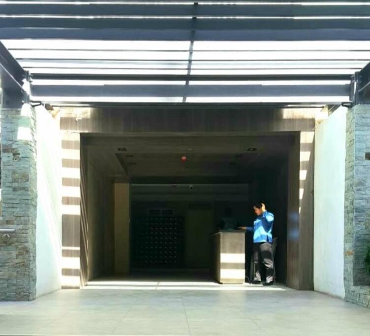 Apartment 212b Amani Grand Residences Near To Airport With Pool, Gym, Wifi, Netflix *
