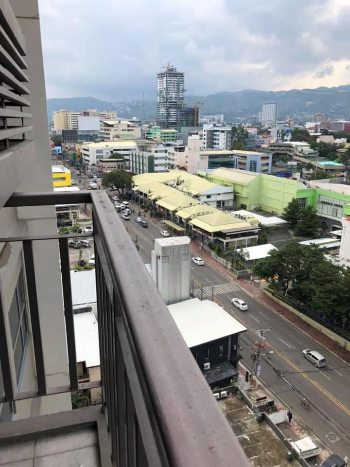 Apartment 1br With Balcony At Horizons 101 *