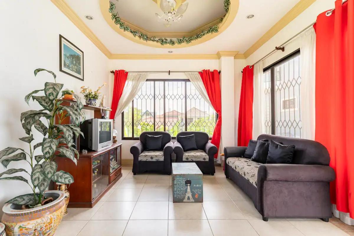 Bed & Breakfast Mactan Island Gallery Ac Double Bed Bath Toilet Pools Beaches Around The Corner