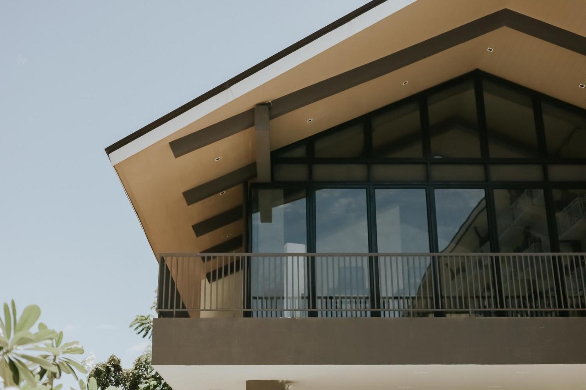 Amani Grand #332, Near Mactan Airport,fast Wifi, Netflix & Pool Apartment