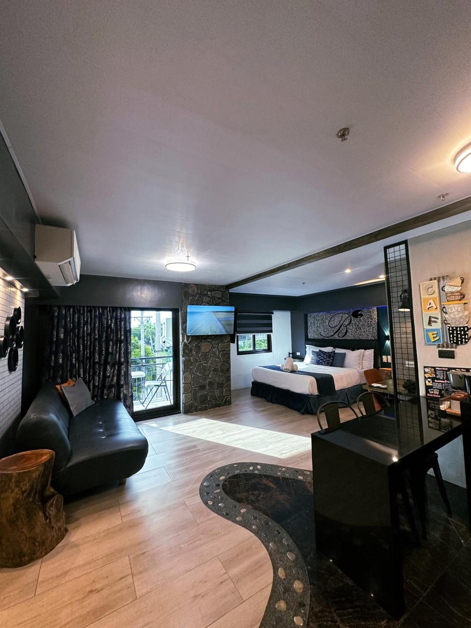 Hotel Blue Tulip - 4mins From Mactan Airport Lapu-Lapu City