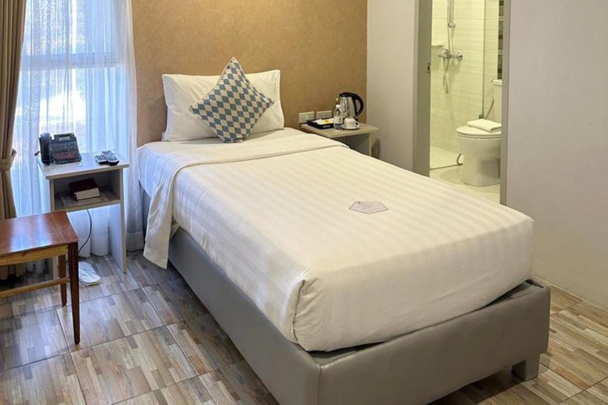 Hotel Amethyst Boutique Powered By Cocotel 3*