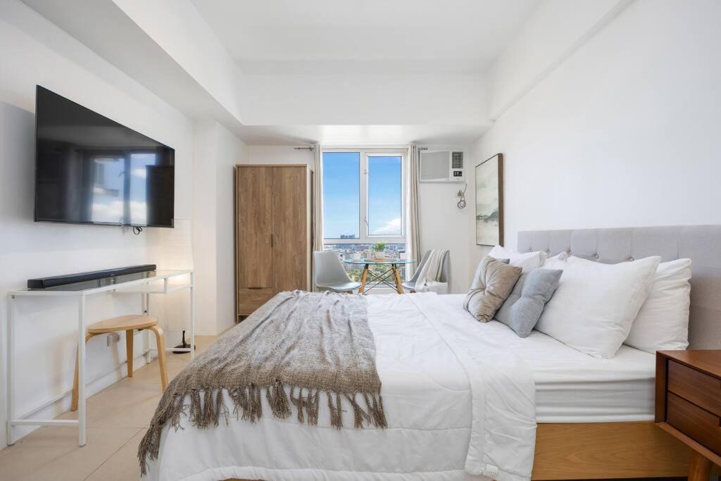 Furnished In Avida Towers Riala, It Park With Amazing View, Fast Wifi, Netflix And Pool *