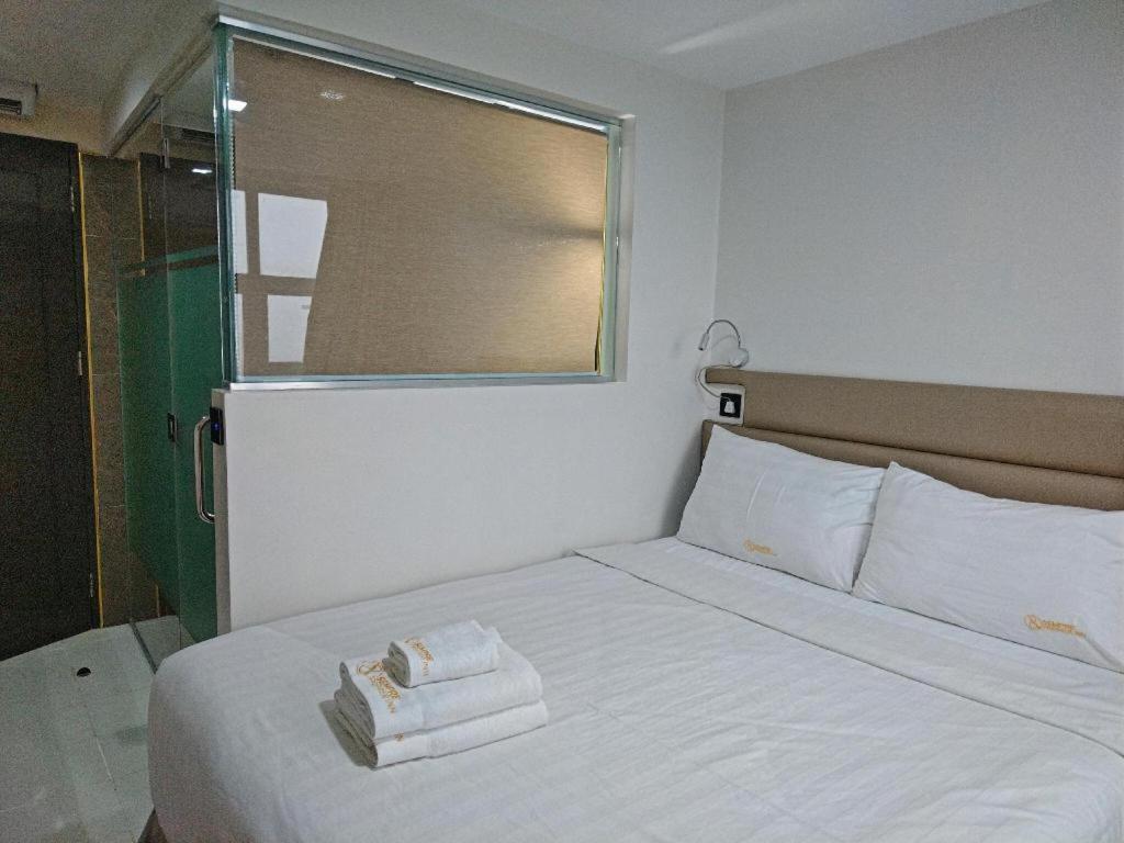 Sempre Premier Mactan Airport Hotel Cebu