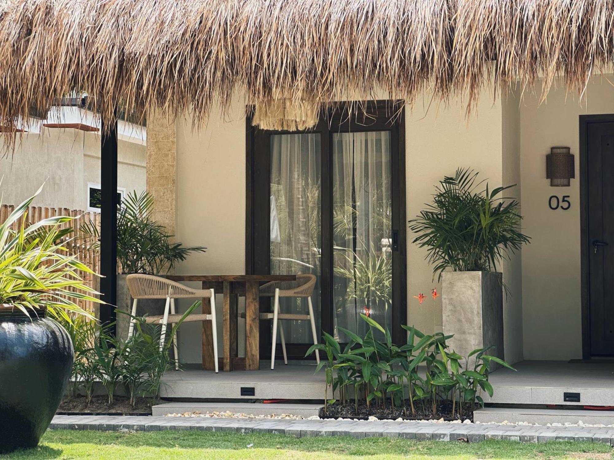 Resort Sorana Island *