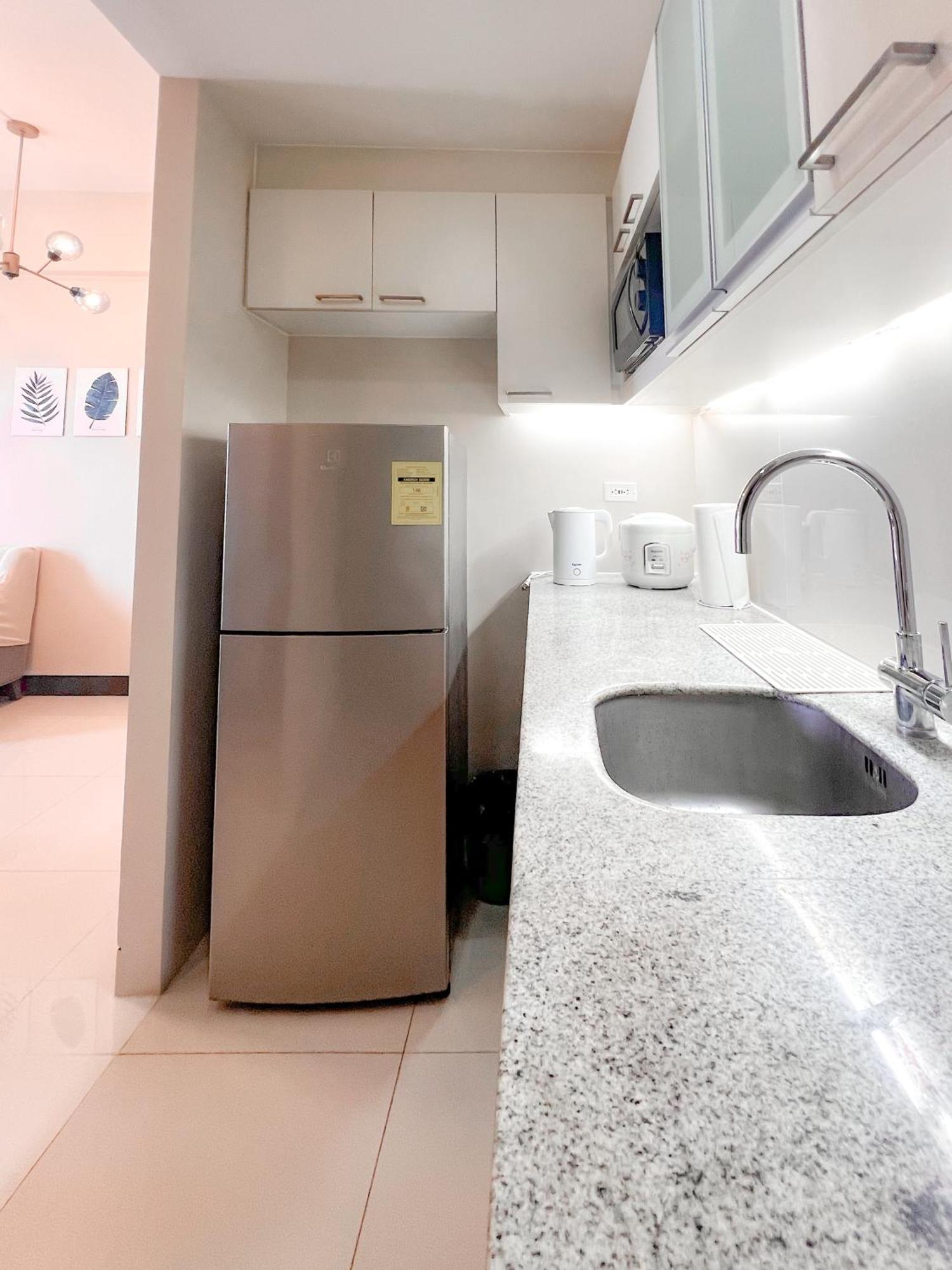 Apartment 1br In Mactan Newtown Pool And Beach! Punta Engano (Mactan)