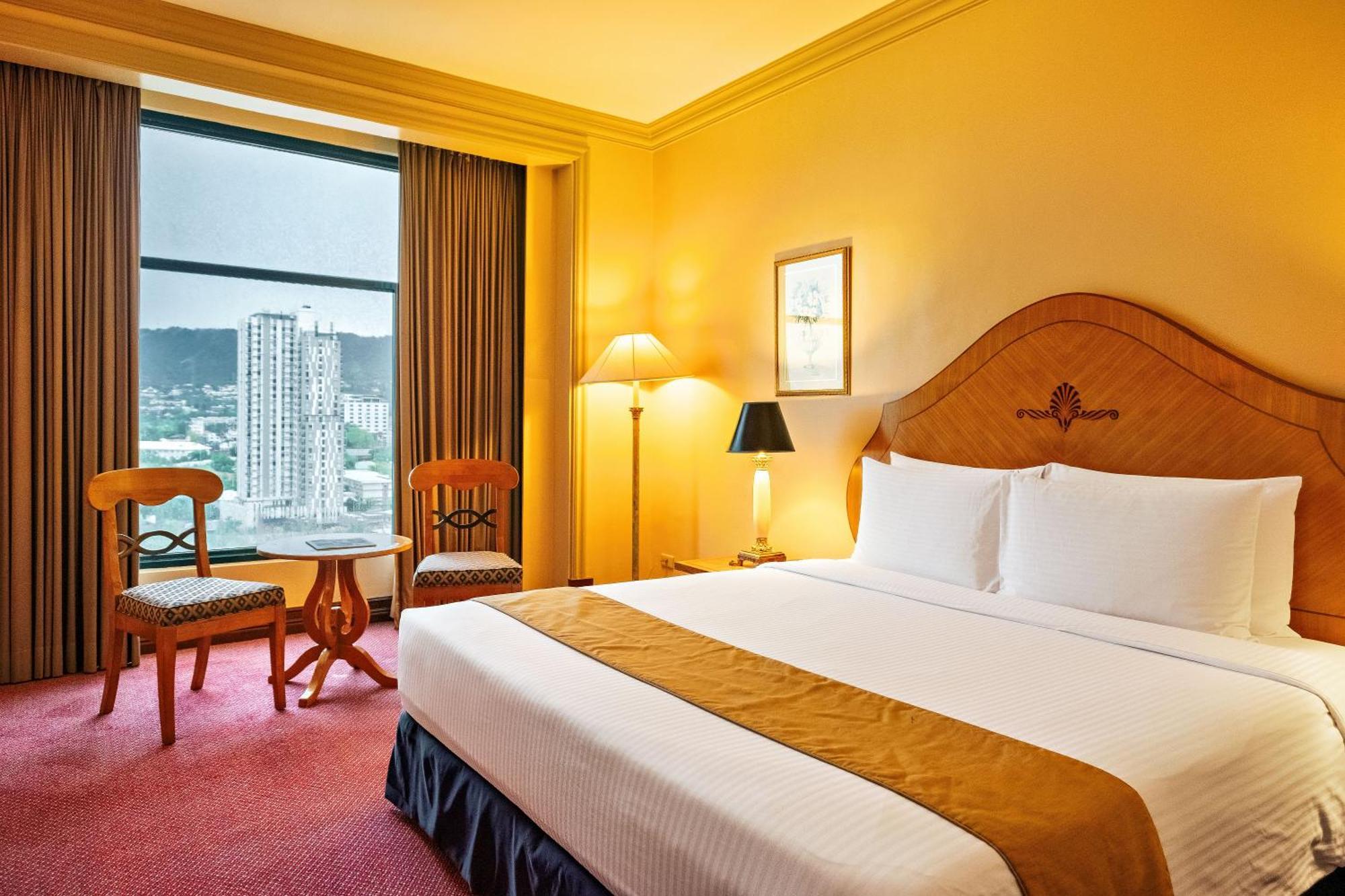 Hotel Waterfront & Casino 4*
