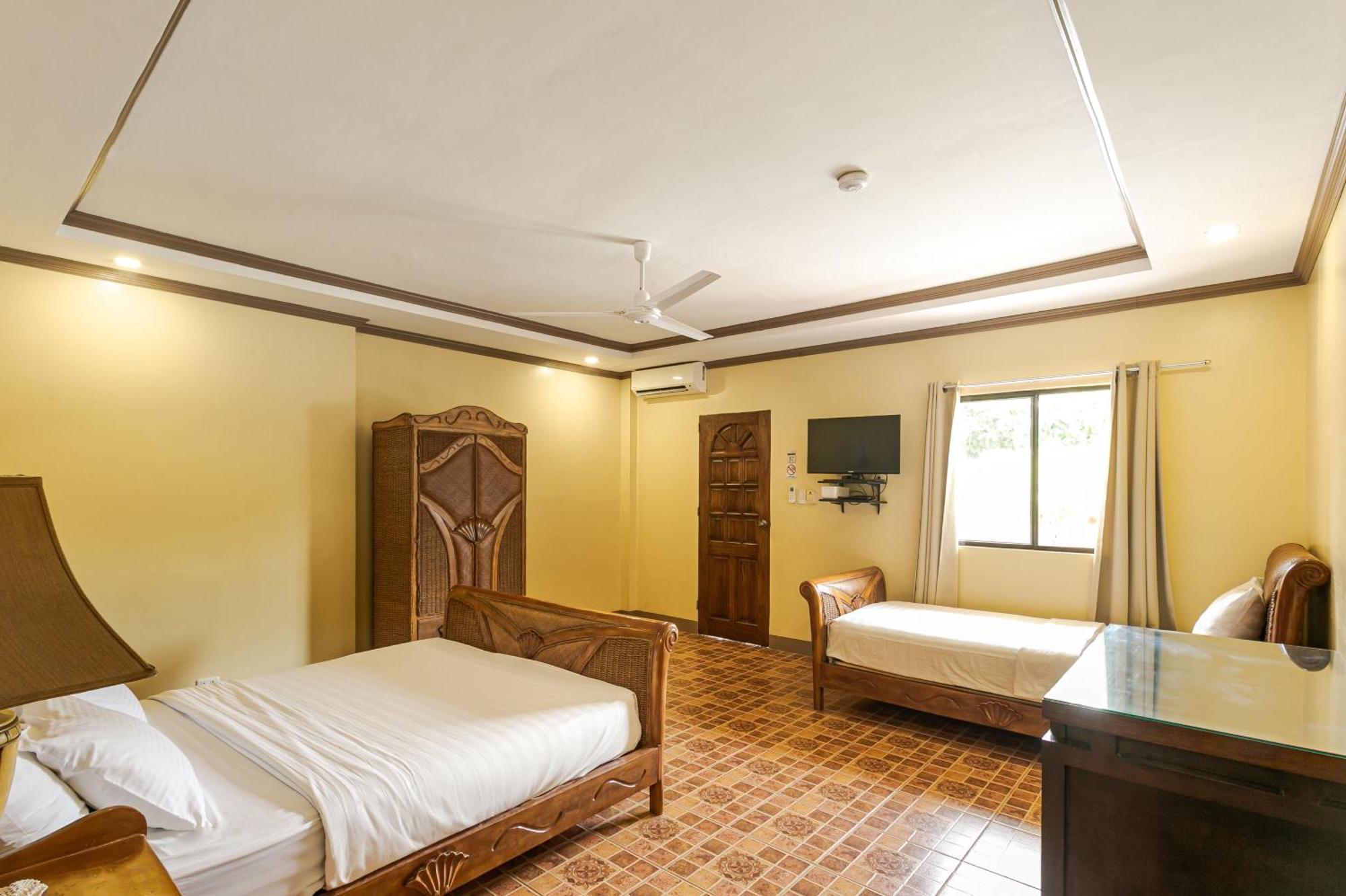 Turtle Bay Dive Resort Moalboal