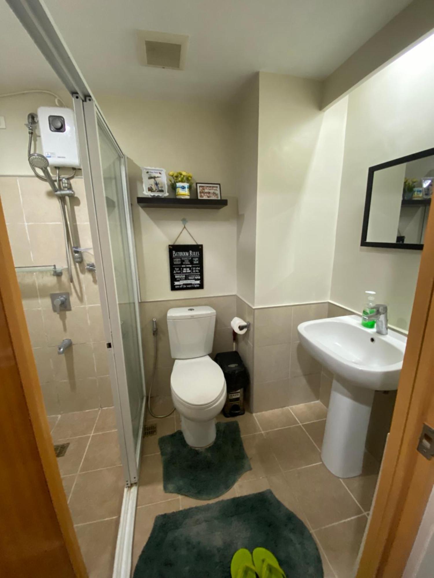 The Persimmon Condominium Albergue