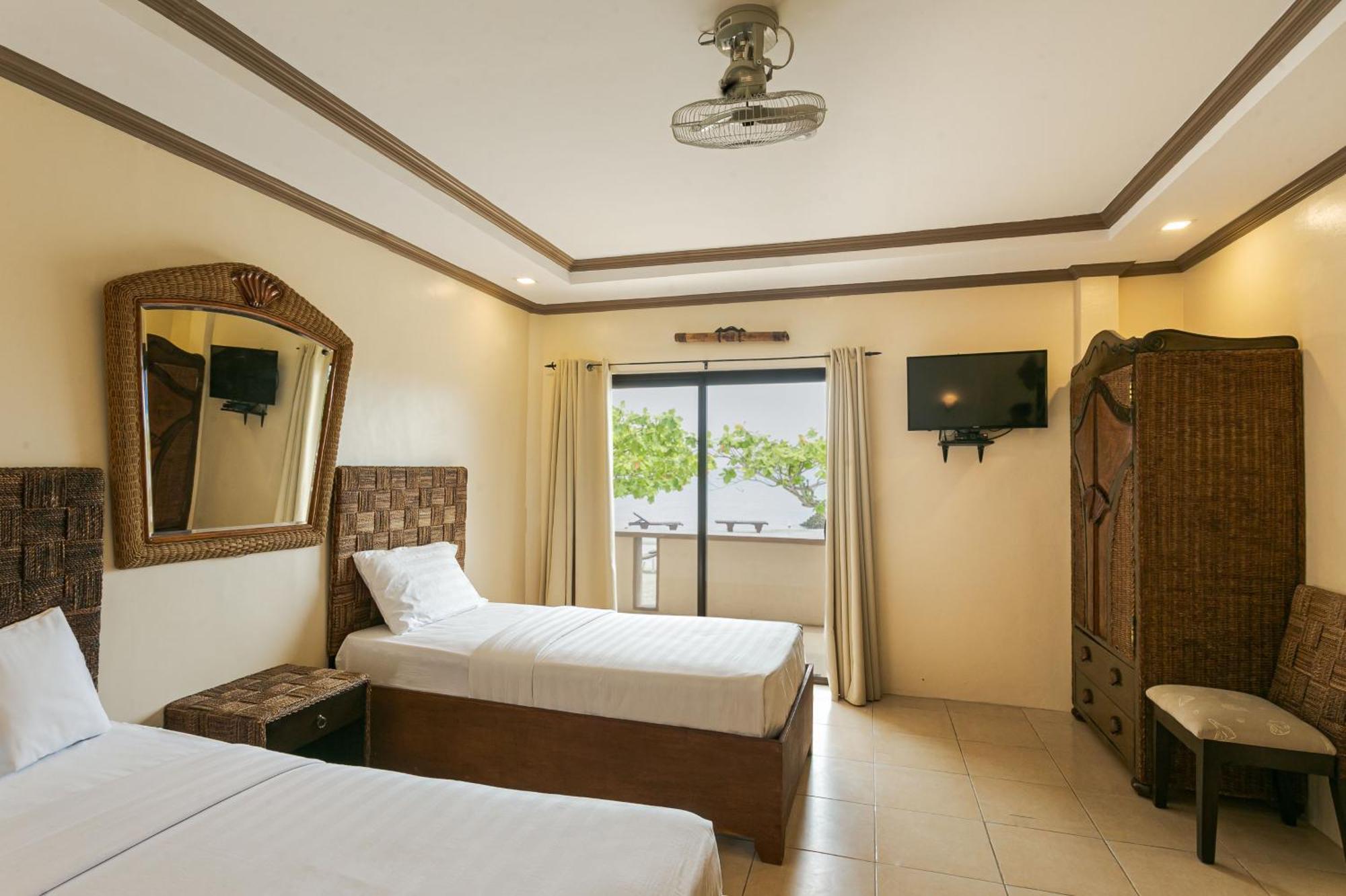 Turtle Bay Dive Resort Moalboal