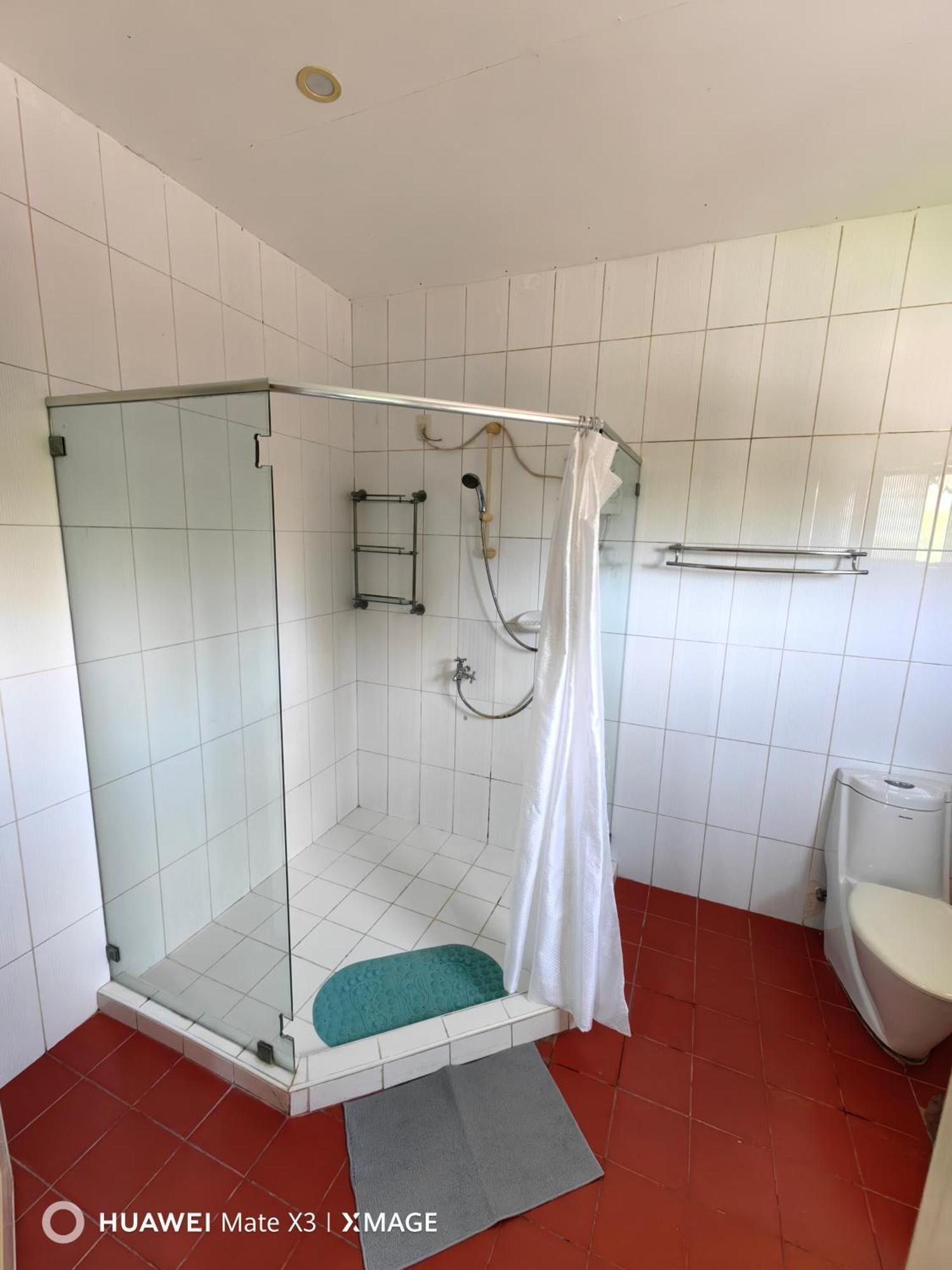 Seaview Bed & Breakfast 3*