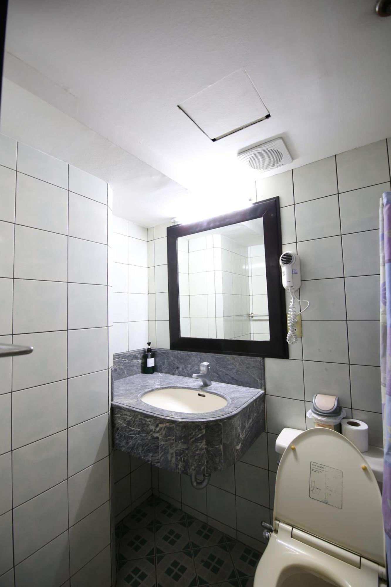 Hotel Asia Cebu 3*