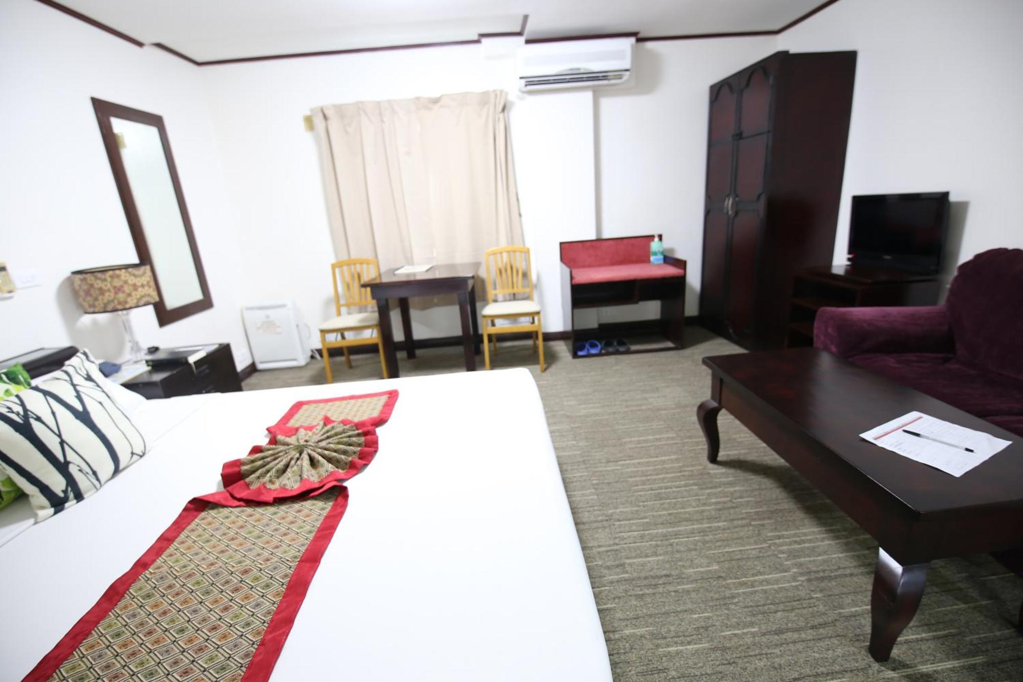 Hotel Asia Cebu 3*