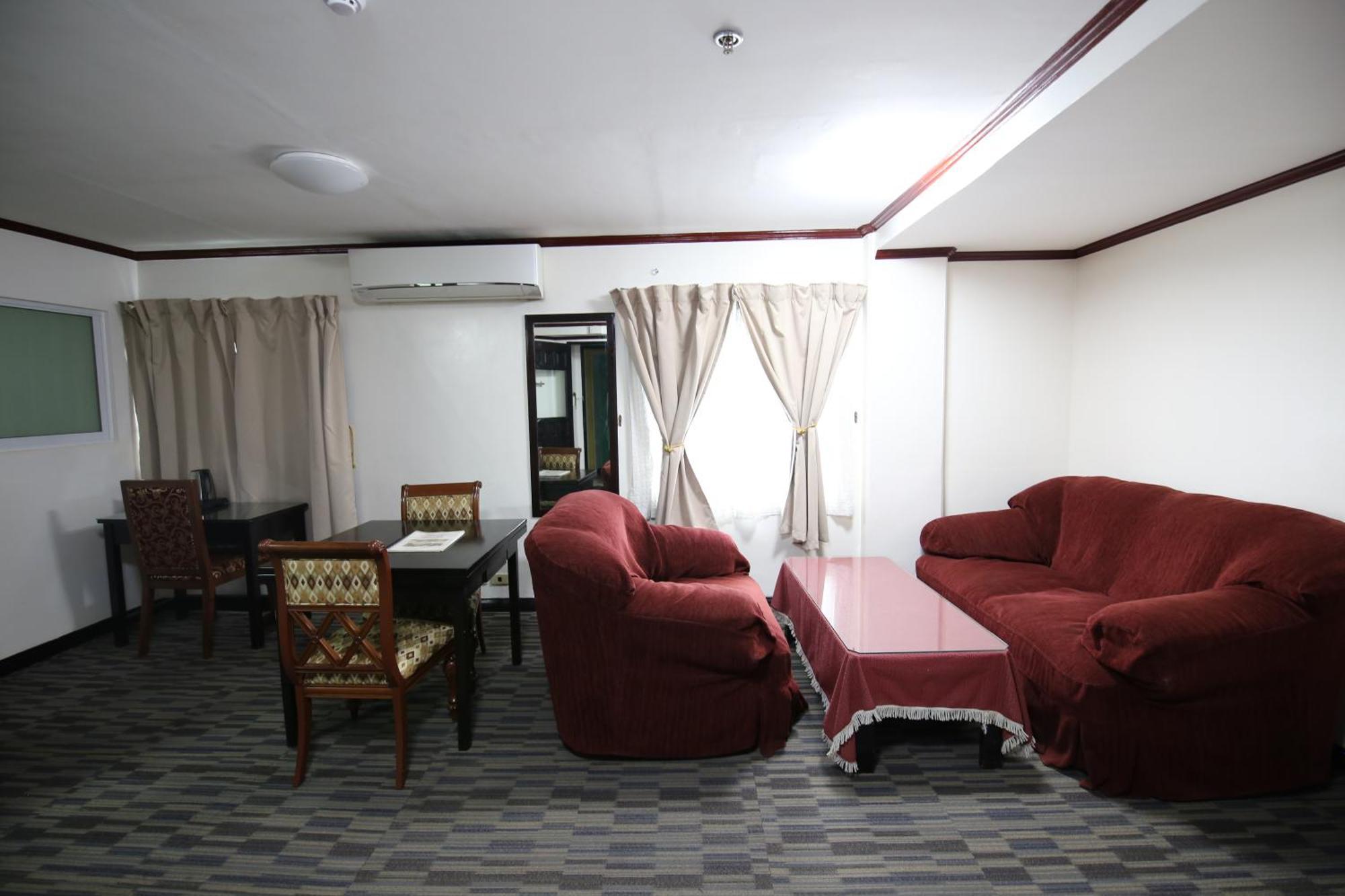 Hotel Asia Cebu 3*