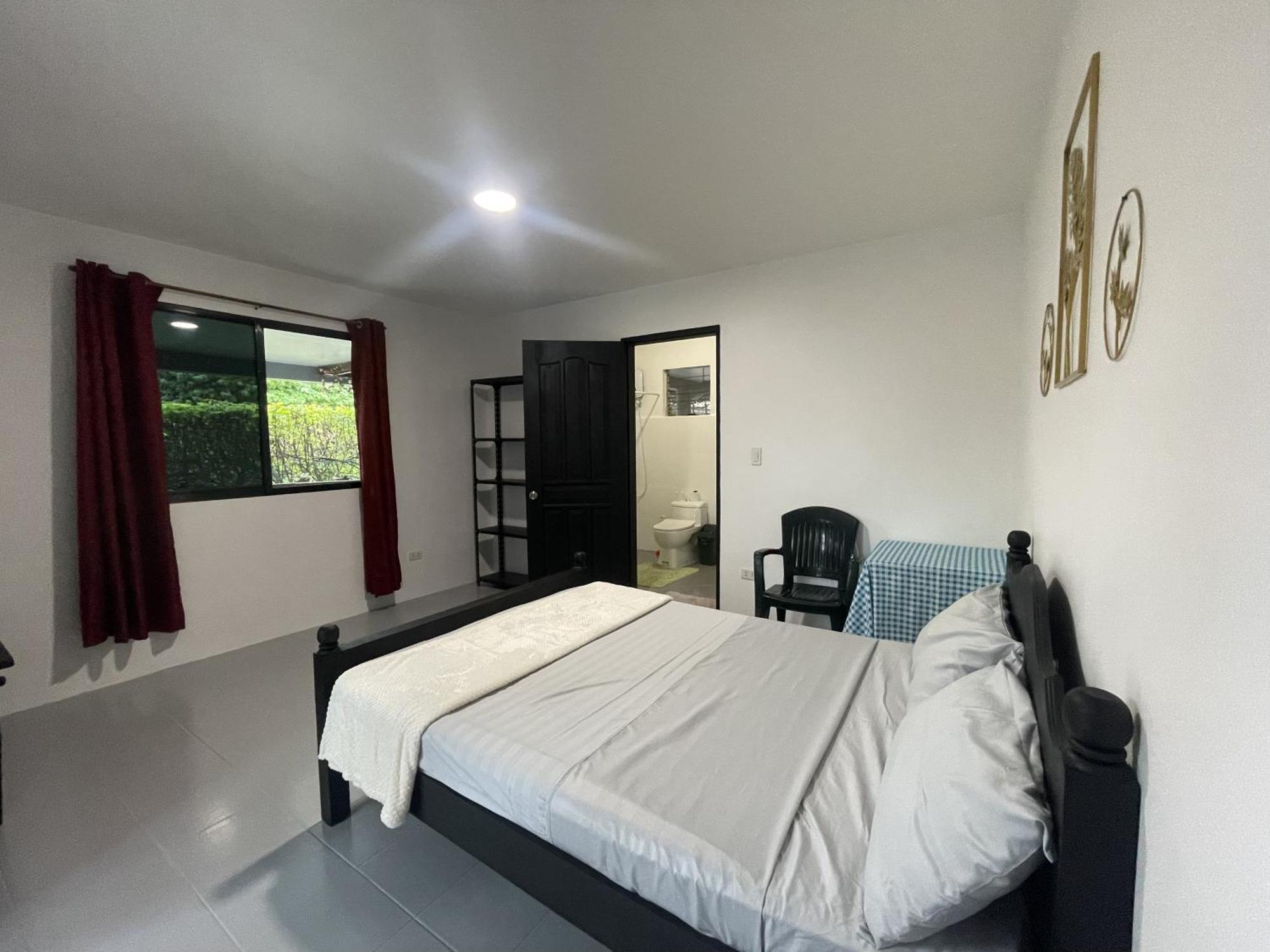 Inn Sisters Moalboal