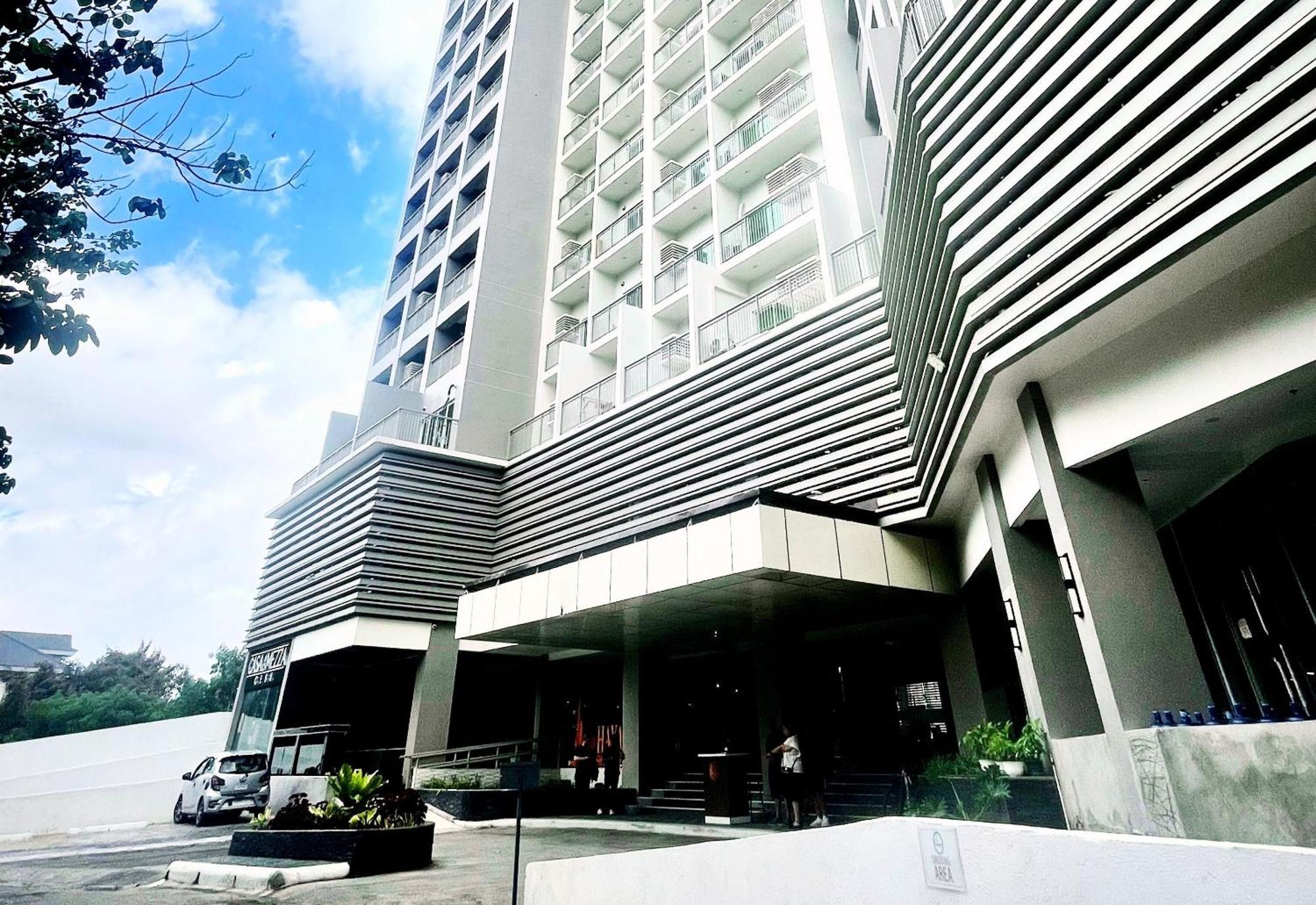 Hayat Sky Towers Hotel