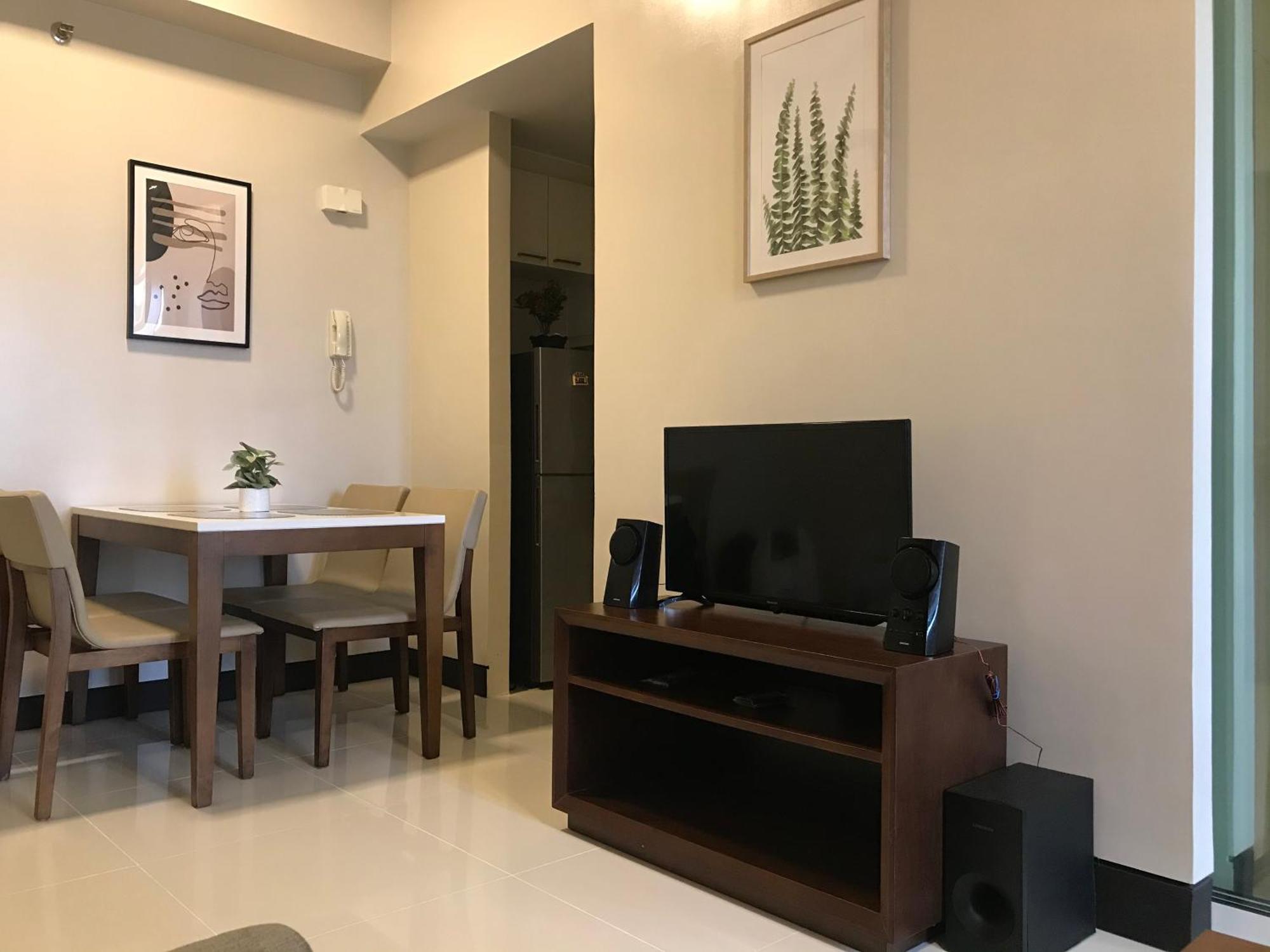 Aparthotel Mactan Newtown With Sea And Mountain View Punta Engano (Mactan)