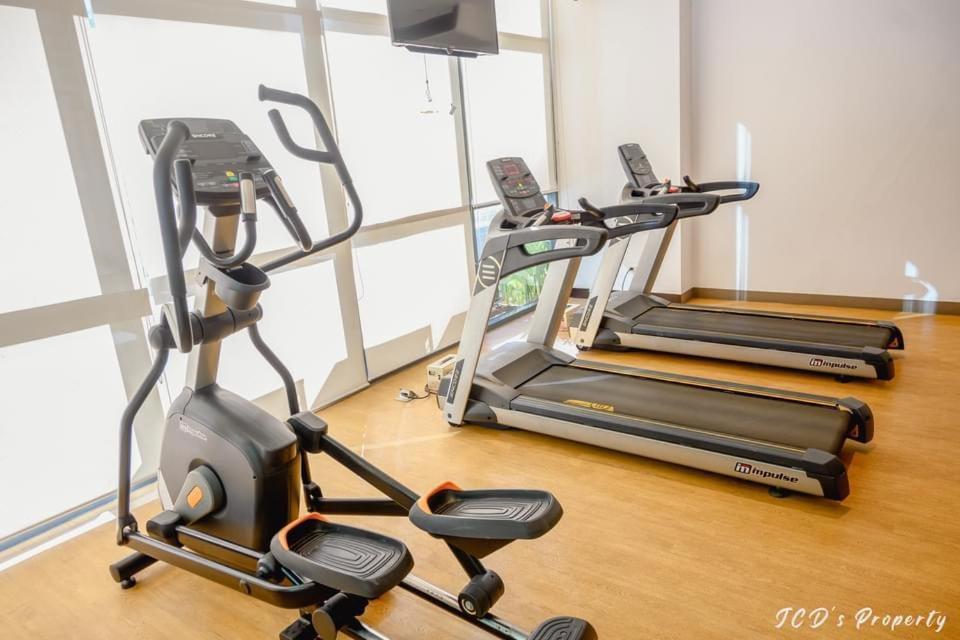 Hotel 2br Unit With Balcony- Pool Access- Near Airport 4*