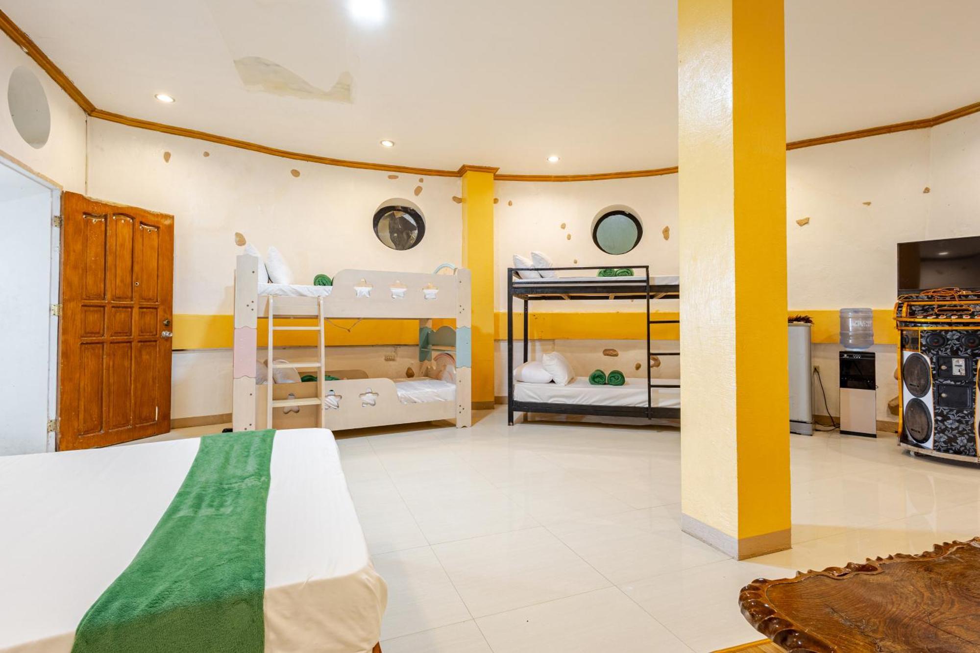 Resort Mabini Sky View Cebu