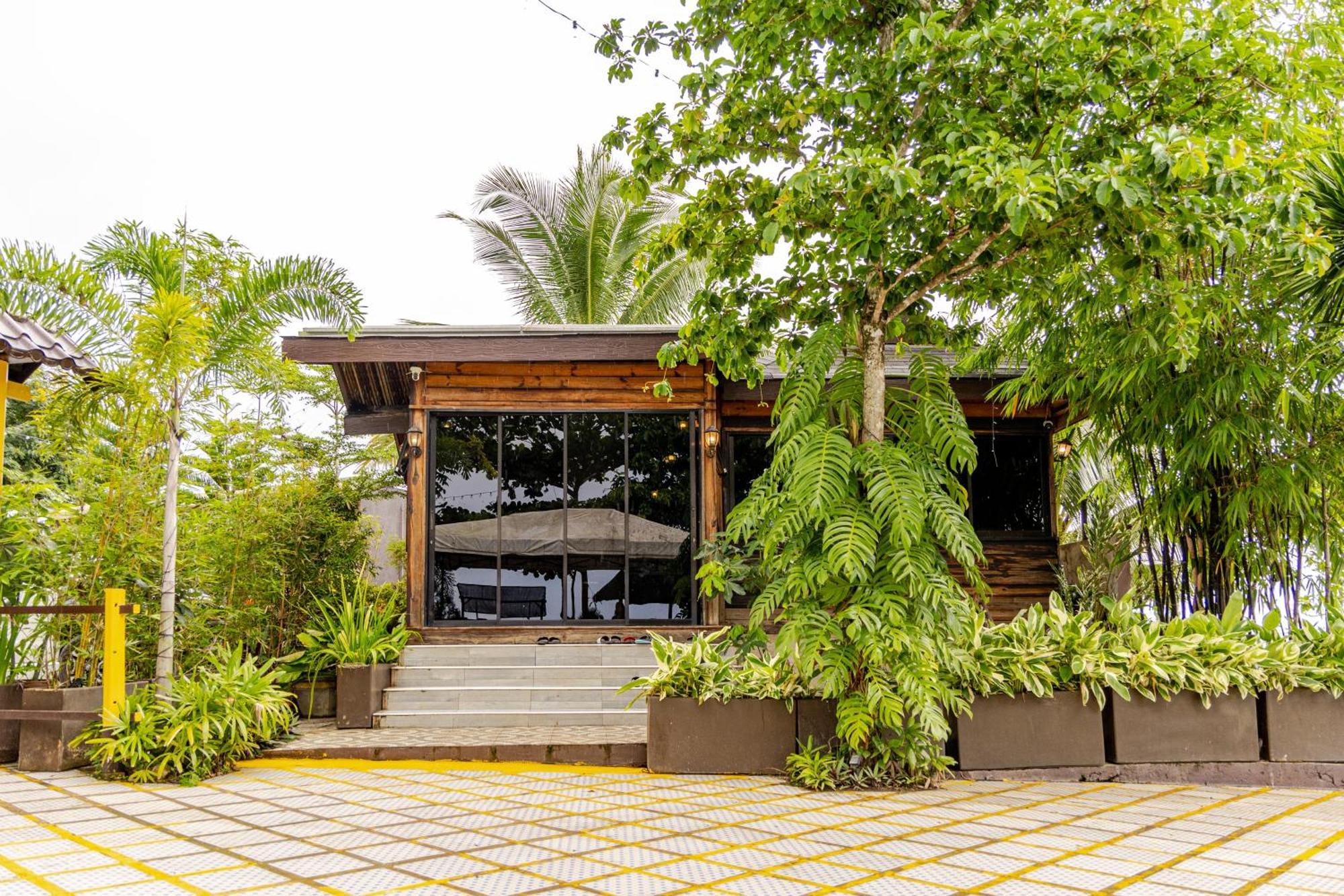 Resort Mabini Sky View