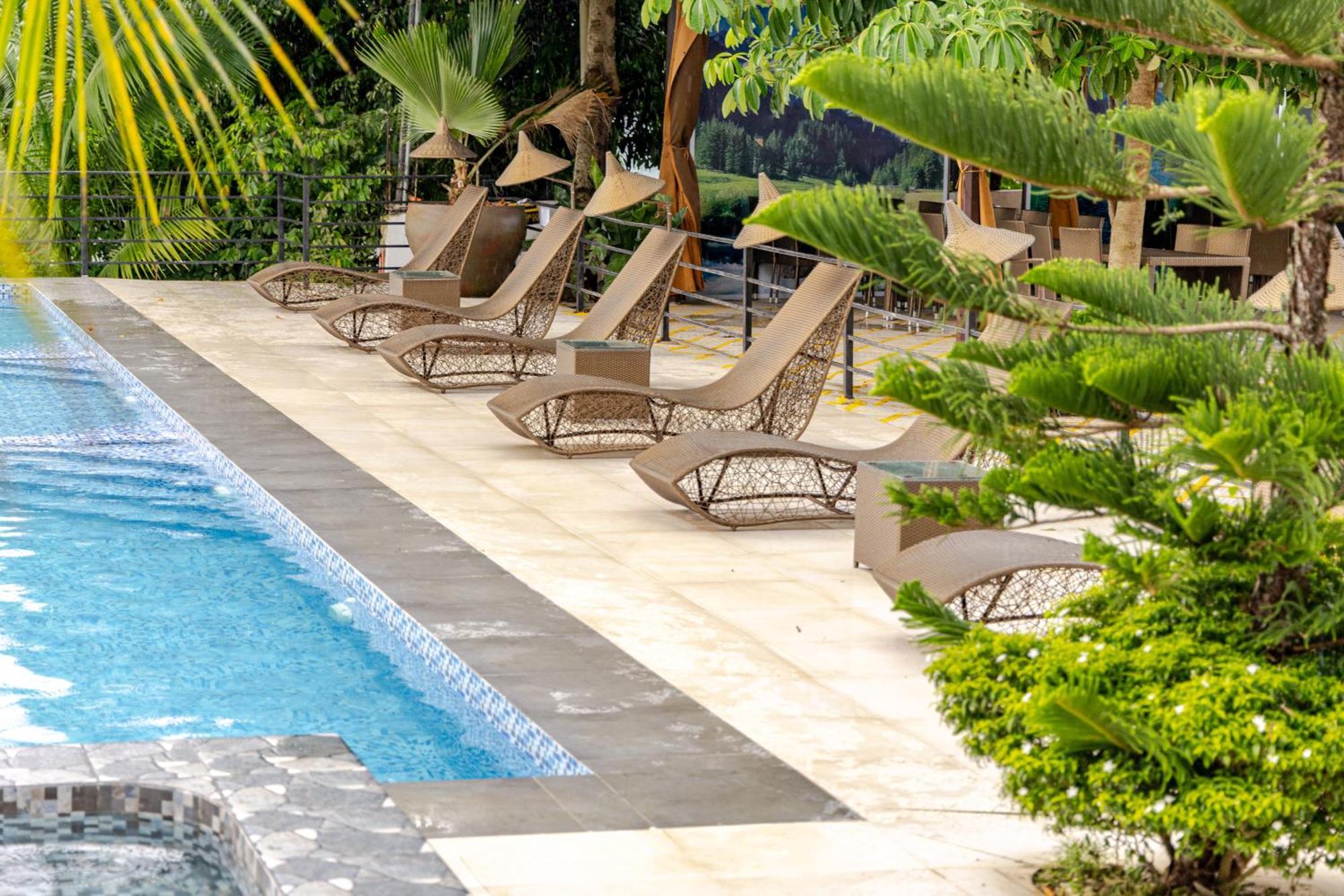 Resort Mabini Sky View