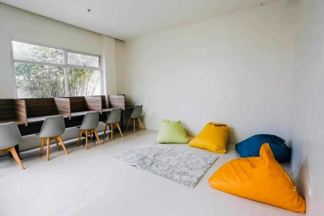 Unit With Wifi And Netflix