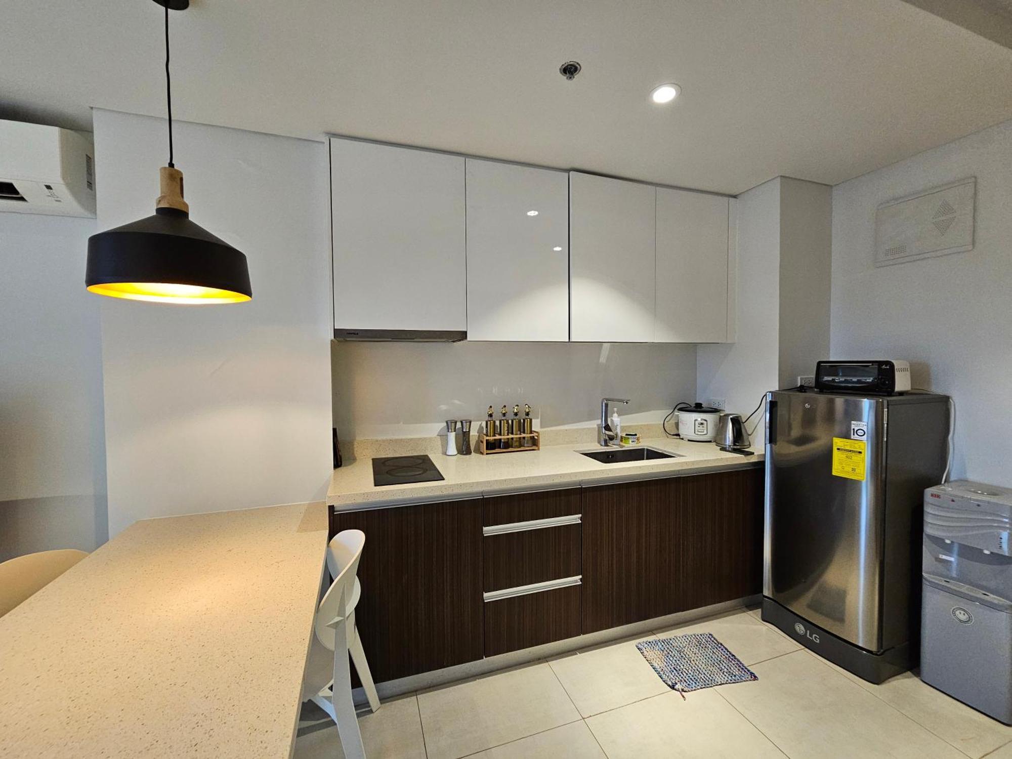 Apartment Tambuli Tower C Unit 5d *