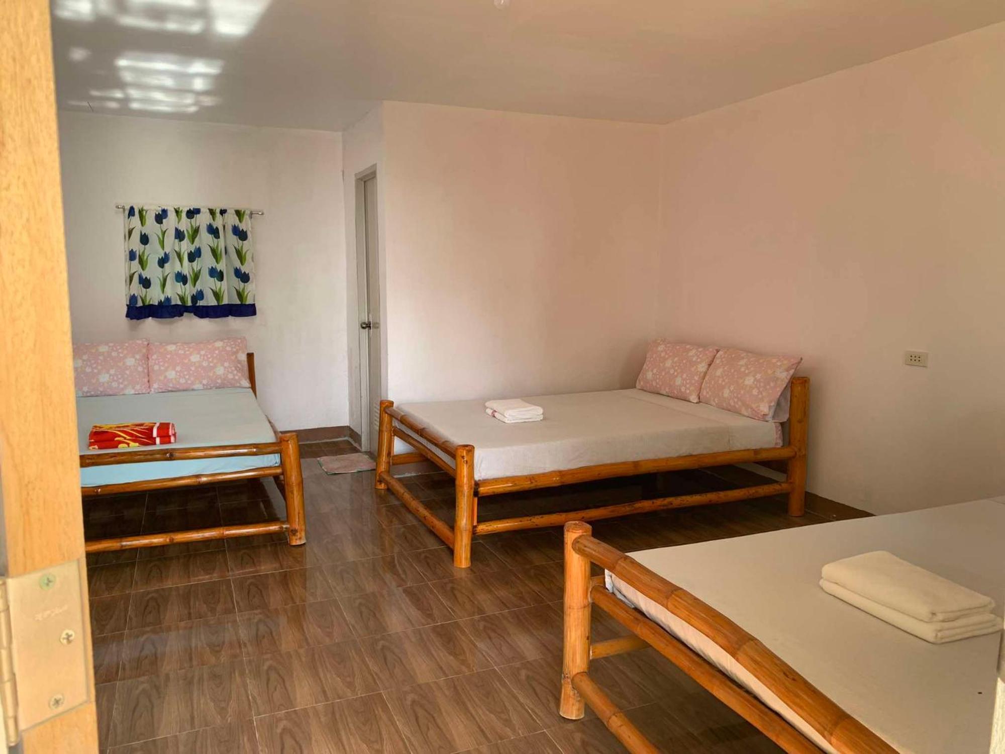 Palanas White Hotel 3*