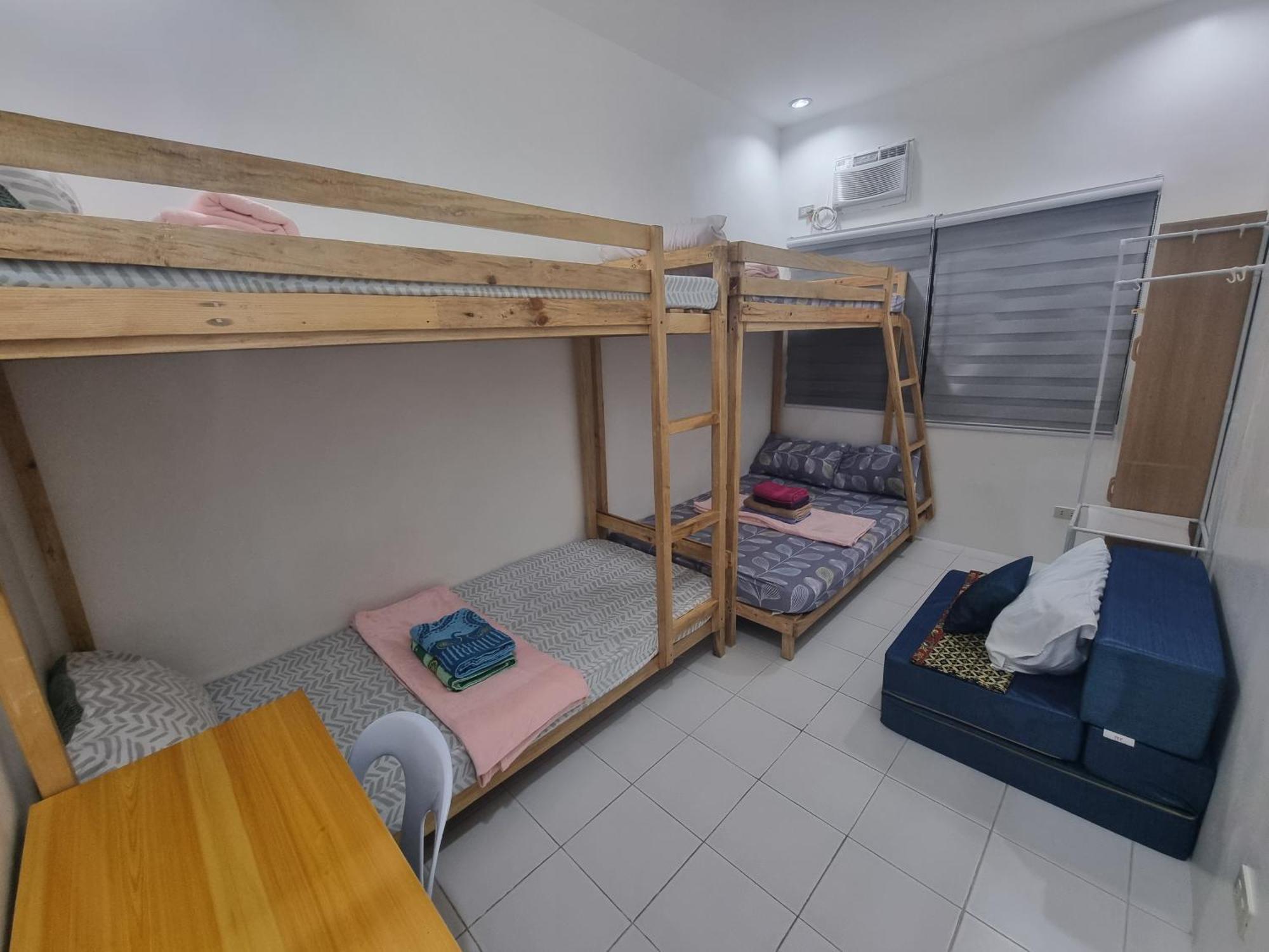 Haven 3br With Parking In City Apartment Cebu