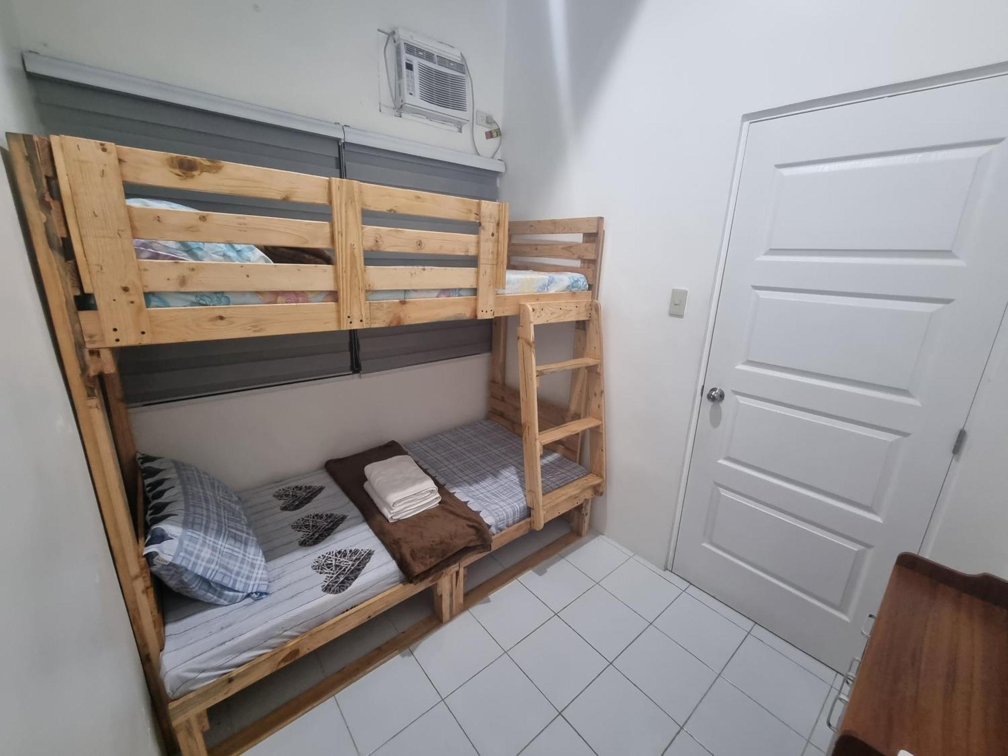Haven 3br With Parking In City Cebu
