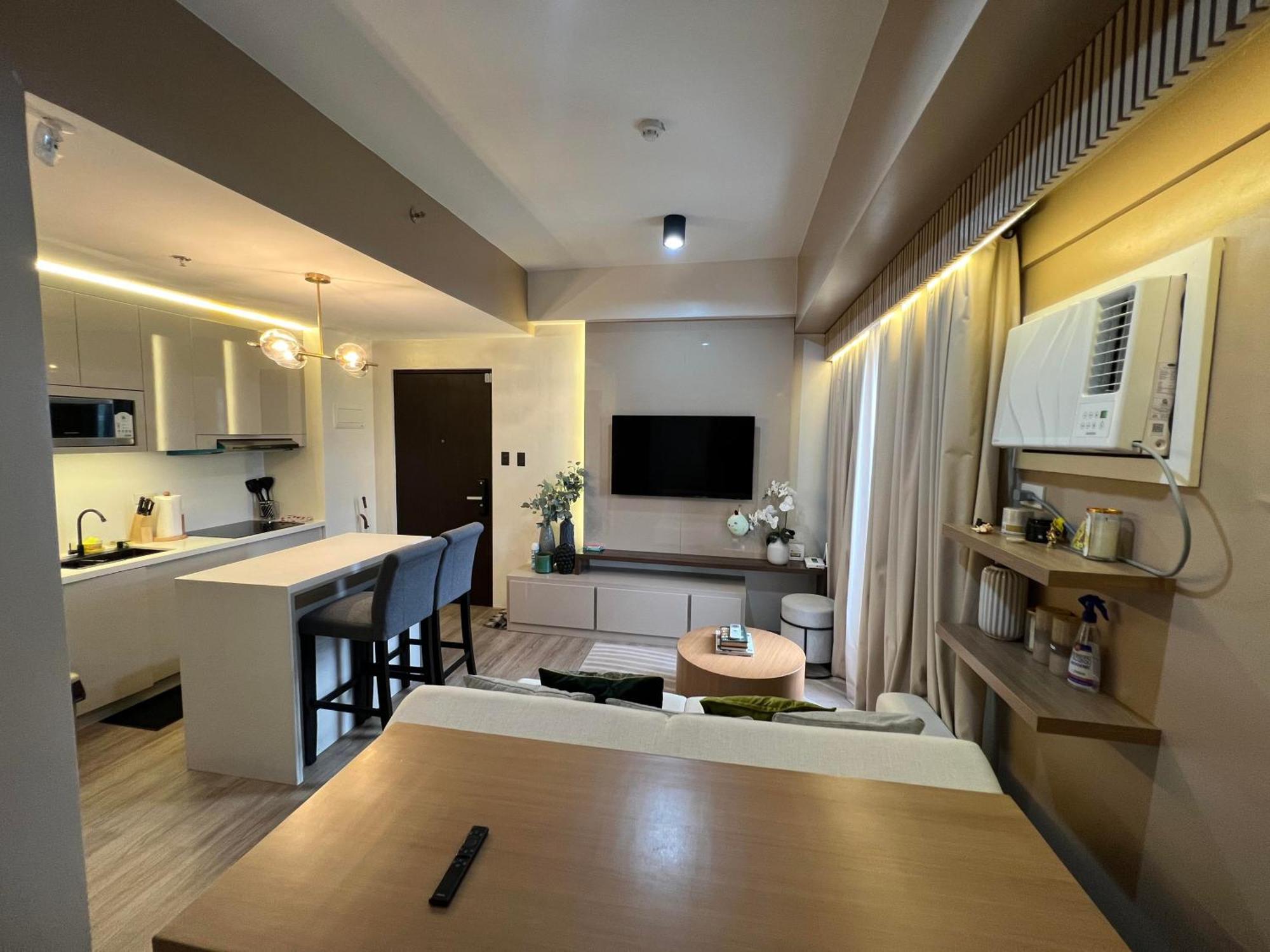 1 Bedroom Near It Park With Balcony Wifi Netflix Awesome View Apartment *