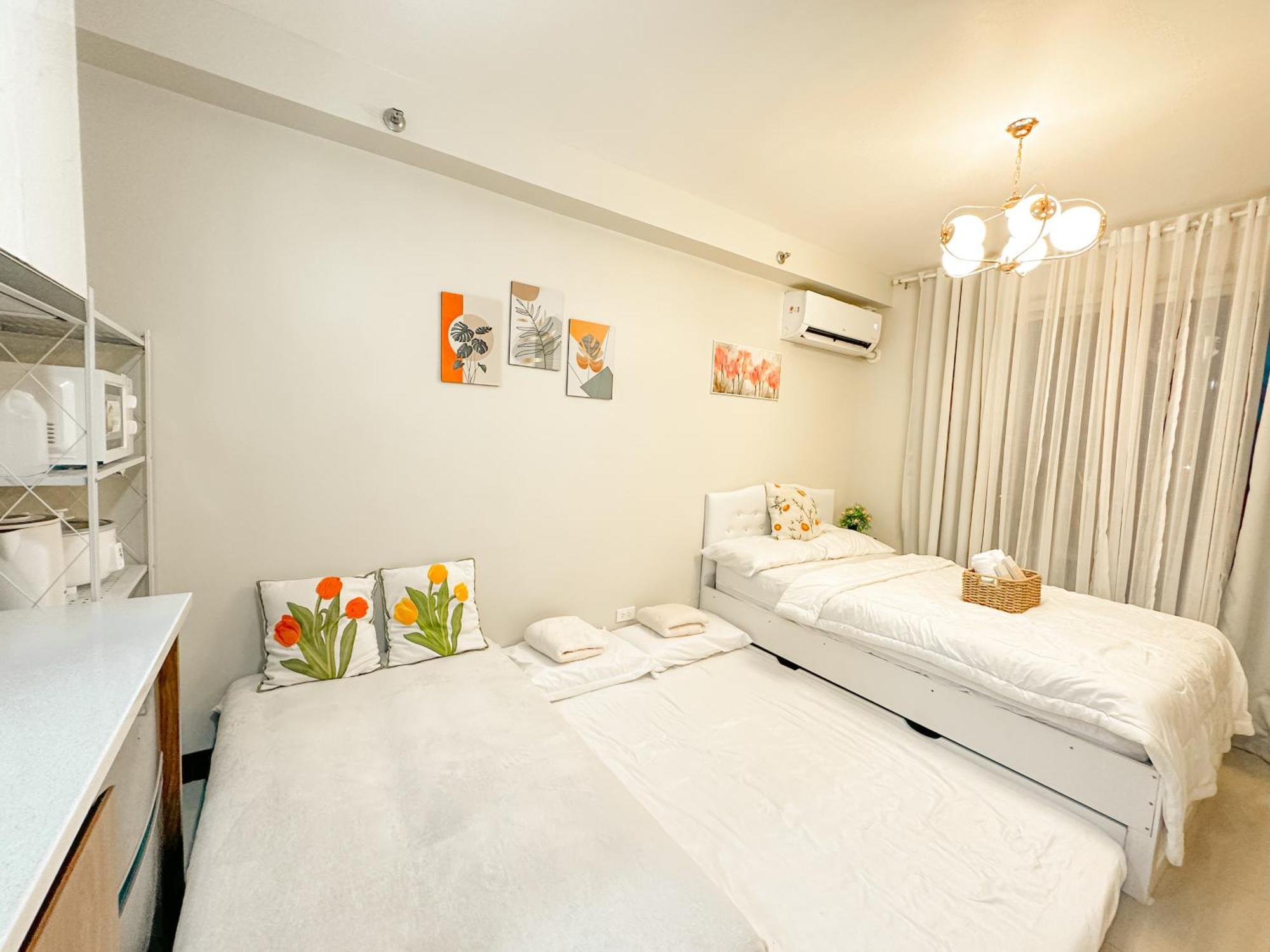 Your Chillzone - Seaview With Pool And Karaoke Near Mactan Cebu Airport Apartment