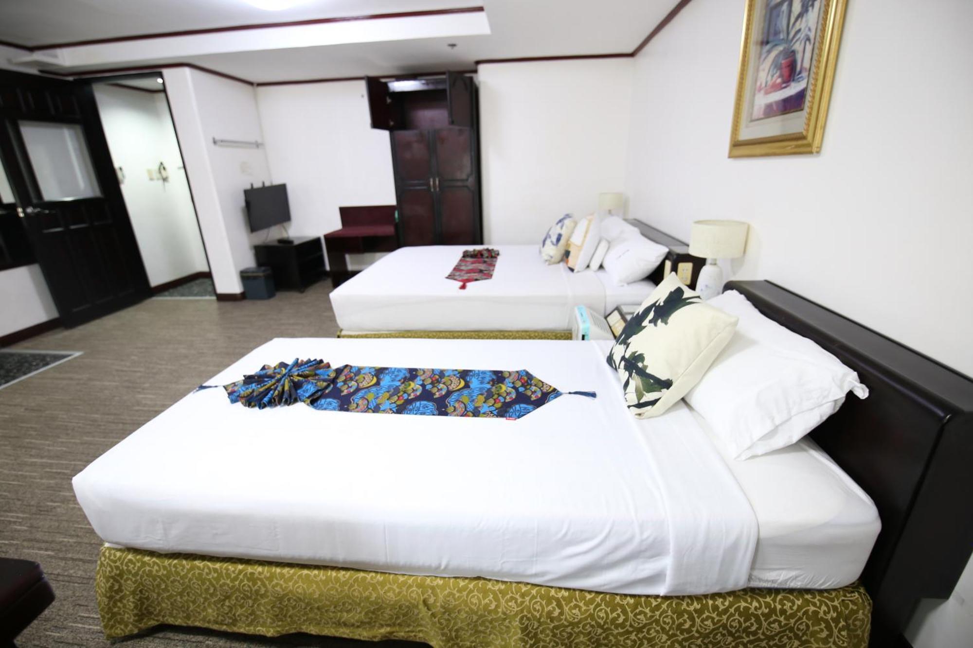 Hotel Asia Cebu 3*
