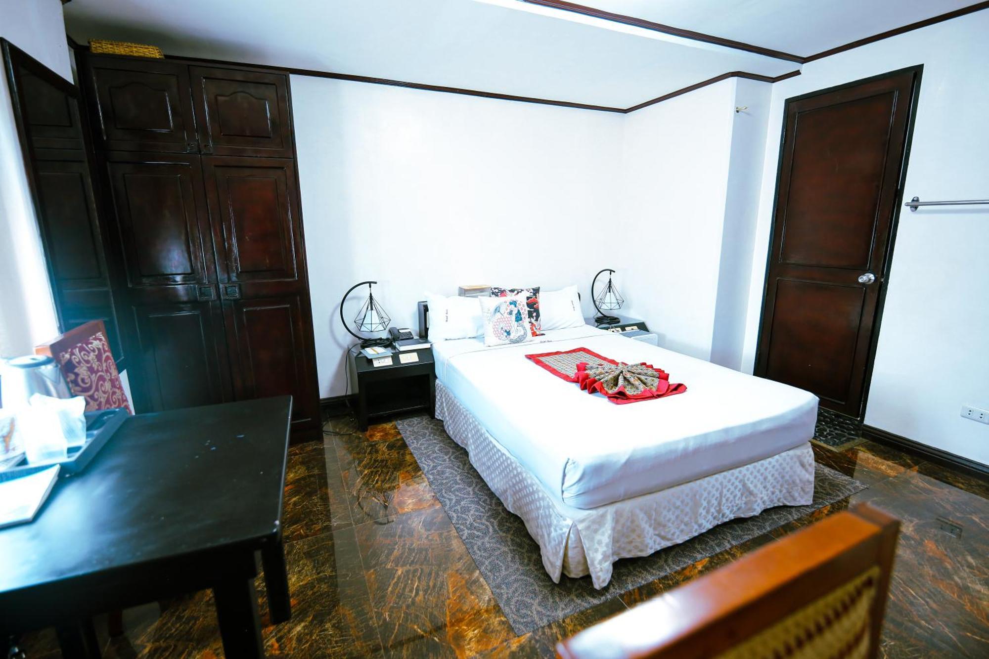 Hotel Hotel Asia Cebu 3*