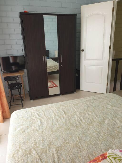 Bahay bakasyunan Townhouse In Liloan, Cebu Cotcot